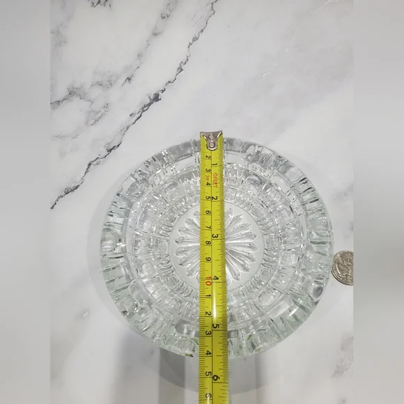 Vintage Daisy Glass Ashtray - Picture 3 of 3